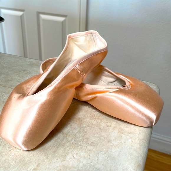 bloch suprima pointe shoes